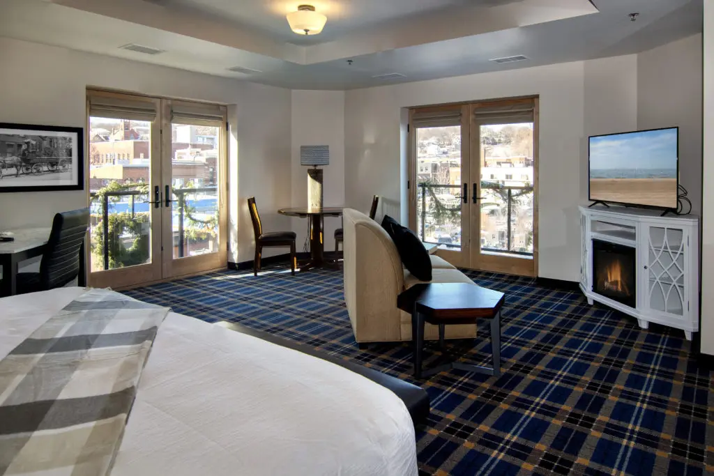 Our Stillwater MN Hotel guest rooms often dazzling river views.