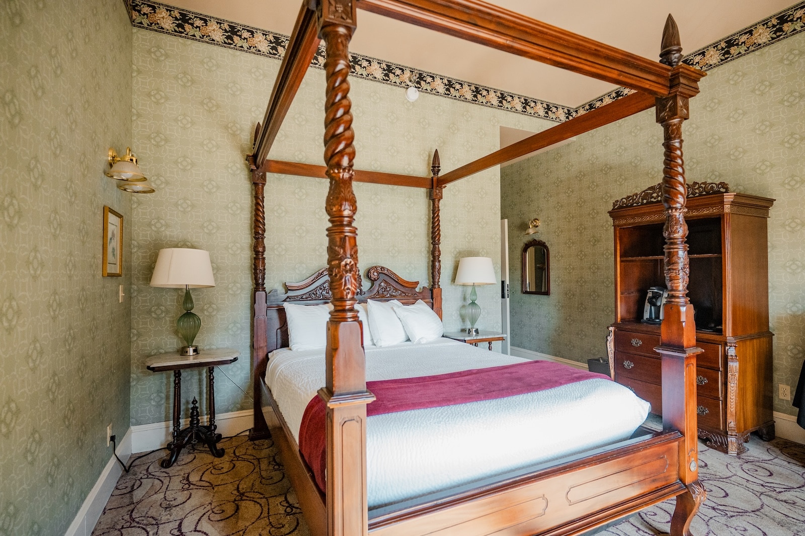 The best place to have your first night as a married couple after your Victorian wedding at Water Street Inn